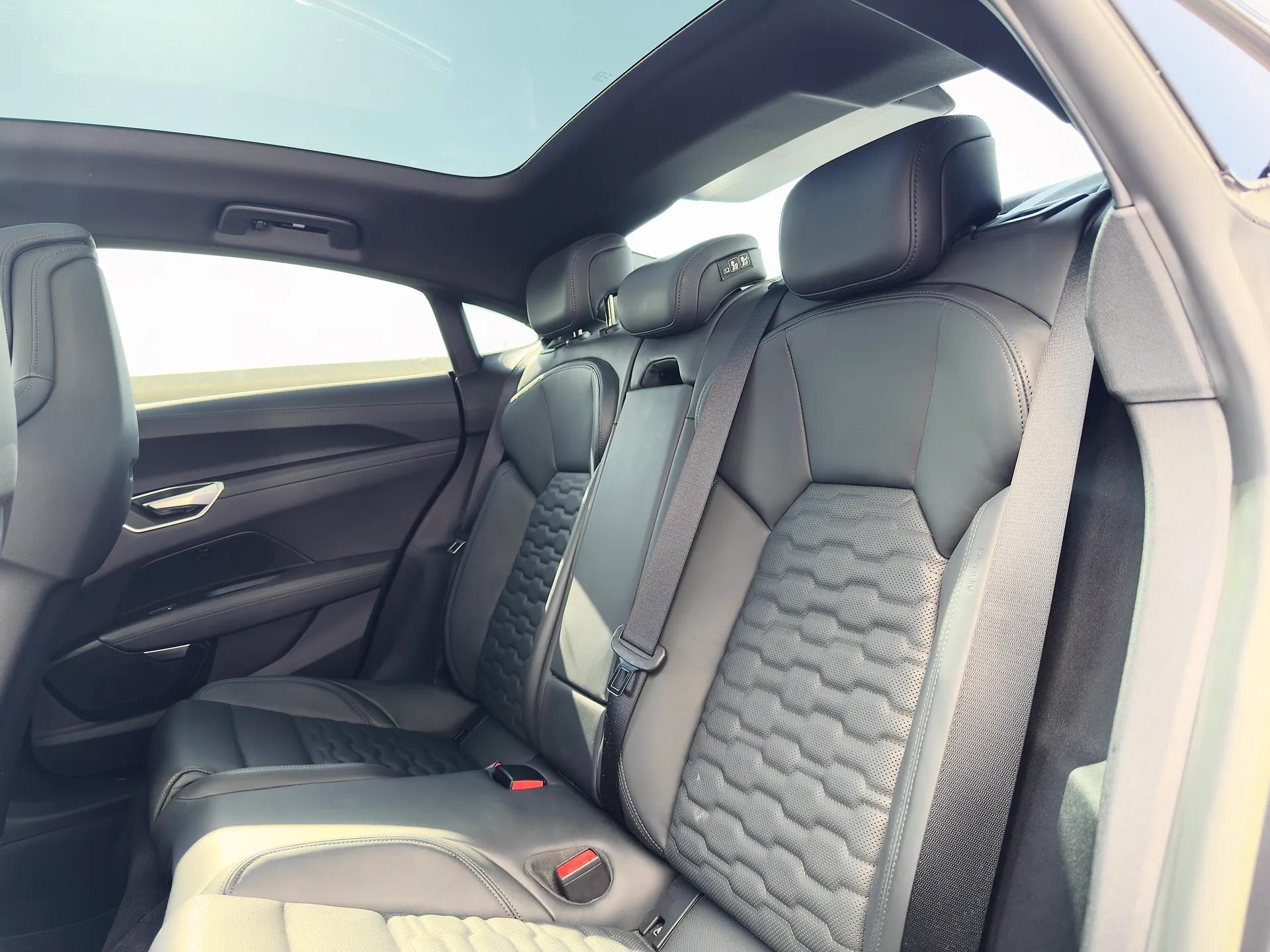 Audi e-tron GT 2023 – foto 6