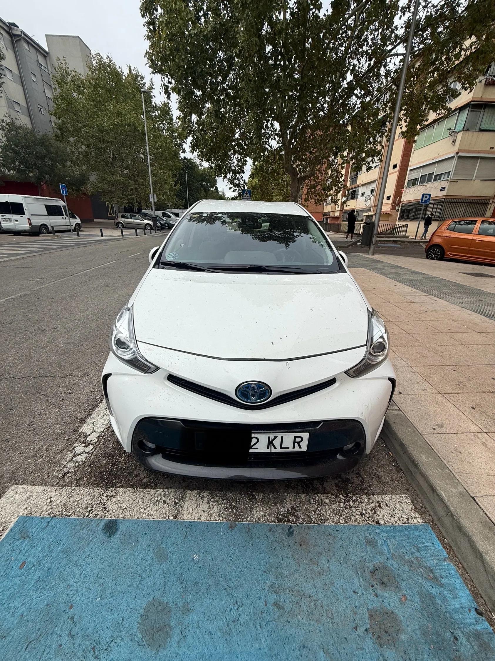 Toyota Prius+