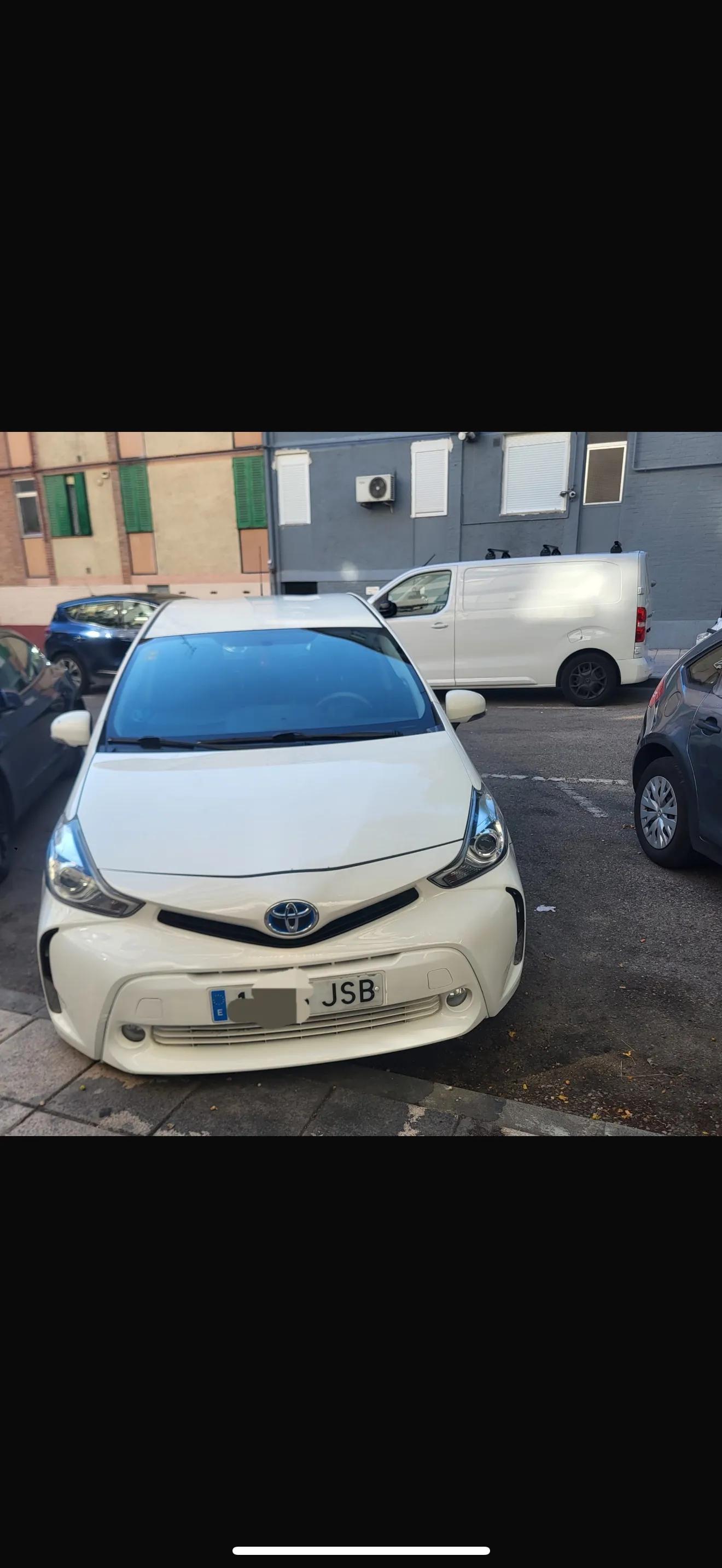 Toyota Prius+